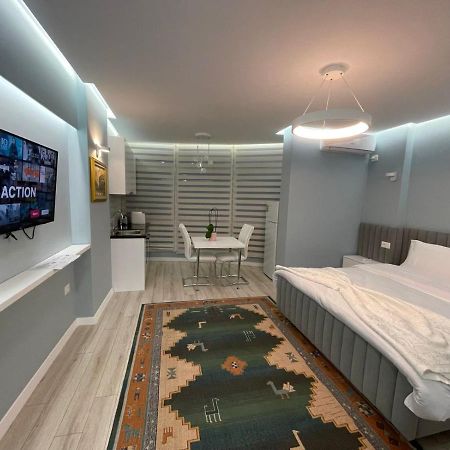 Comfort Apartment In City Center 地拉那 外观 照片